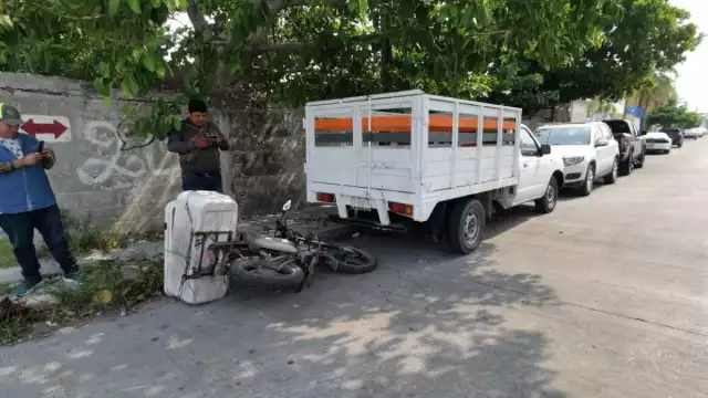 El motociclista resultó ileso del accidente