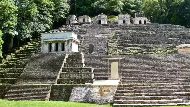 El Presidente de la República admitió que en la zona arqueolpógica de Bonampak "ha habido conflictos porque unas bandas se metieron a permitir que bajaran avionetas con droga"