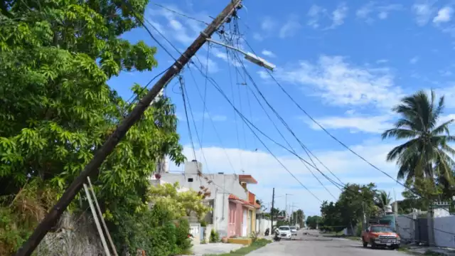 El Ayuntamiento le propuso a la ciudadanía pagar 15 mil pesos para cambiar los postes