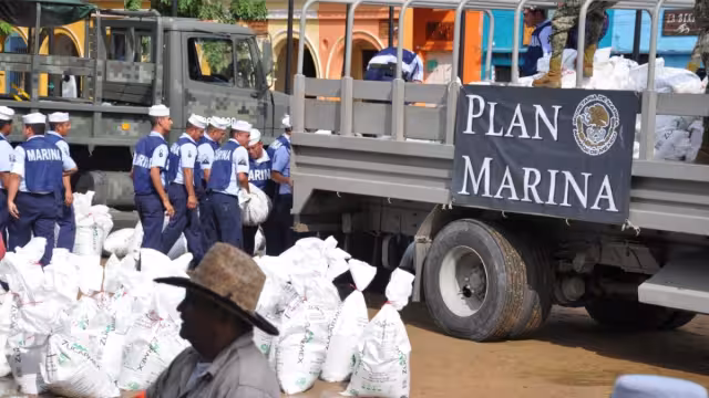 La Secretaría de Marina cuenta con 56 centros de acopio para la ayuda a Guerrero