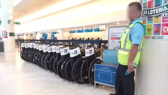 Acusan que los visitantes creen que pertenecen a las aerolíneas y su atención forma parte de lo pagado