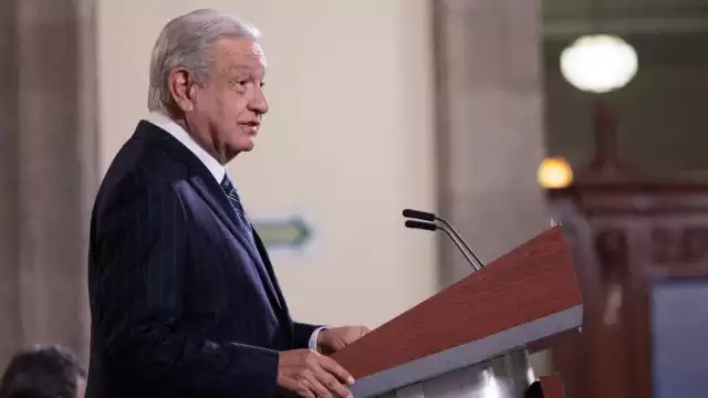 El Presidente Andrés Manuel López Obrador adelantó que en el paquete de Reformas que enviará al Congreso el 5 de febrero, se incluye la desaparición de organismos autónomos