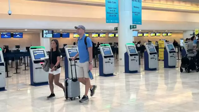 Las cancelaciones a Miami y Ciudad de México se dieron por falta de personal