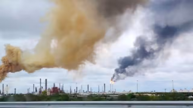 El Presidente de la República aseguró que presentará información real sobre emisiones, que se encuentran por debajo de los estándares de contaminación