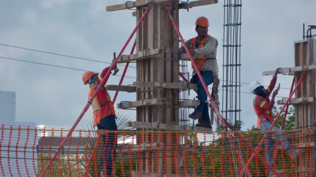Rubros de la construcción y servicios son los beneficiados.