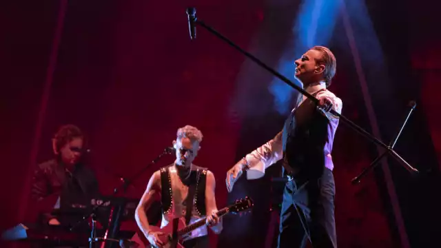 La agrupación también grabó un documental durante su primer concierto. Foto: Especial