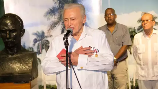 Don Mario Renato Menéndez Rodríguez estuvo activo por 66 años en el periodismo