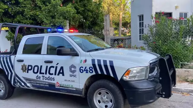 Cuando el ladrón huyó, varias herramientas se cayeron por el camino