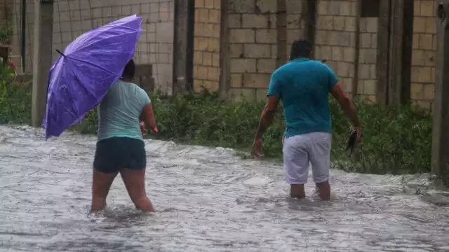 Se recomienda tomar precauciones por las fuertes lluvias