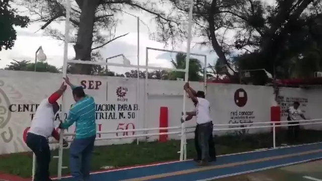 Trabajadores levantan el plantón tras la decisión de la dirección de la Cecati