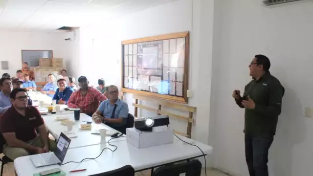 Brindan acompañamiento científico a cañeros de Quintana Roo para mejorar la producción de vara dulce