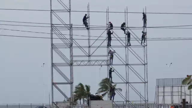 Protección Civil se encuentra verificando el armado de escenarios en Campeche