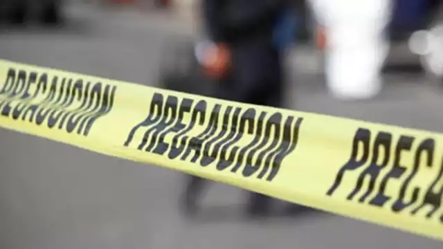 Al sitio llegaron especialistas para trasladar el cuerpo del hombre al Servicio Médico Forense