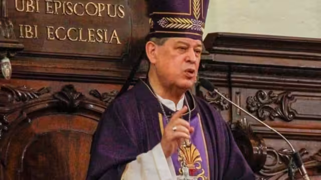 El Monseñor Gustavo Rodríguez Vega deberá de guardar reposo por varios días