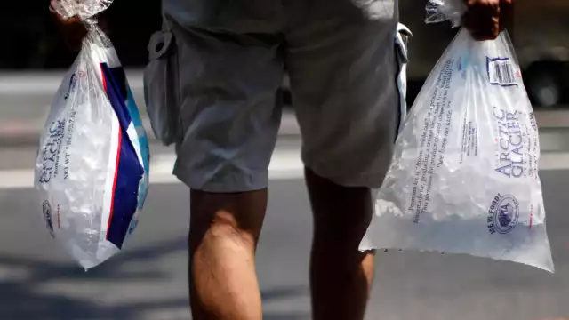 La escasez de hielo fue un efecto colateral de la tercera ola de calor