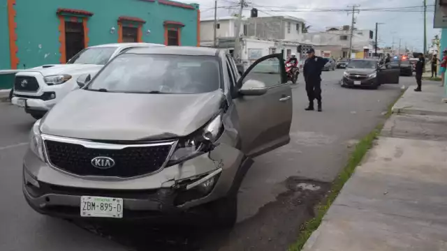 El afectado por el choque fue un conocido restaurantero de Progreso