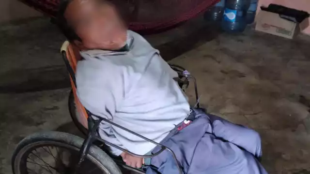 Mostró un documento expedido por el Seguro Social