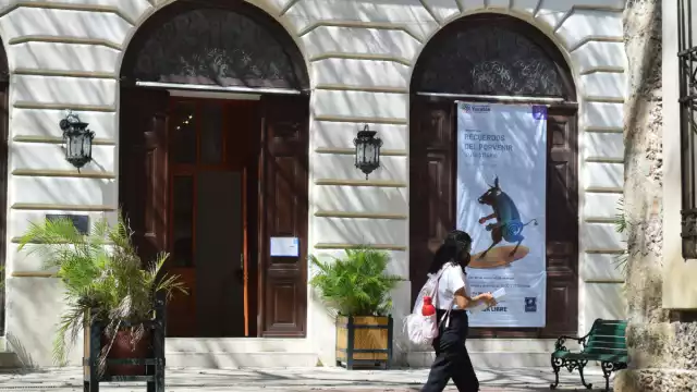 La entrada a la exhibición es libre, de martes a domingo con horario de 10:00 a 17:00 horas