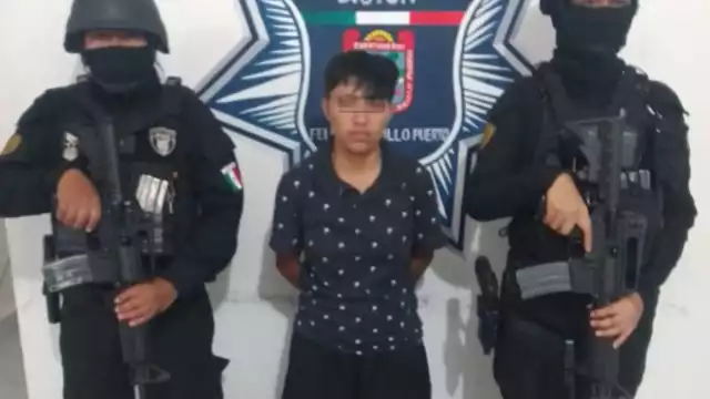 Las autoridades capturaron a la mujer con gran cantidad de documentos falsos