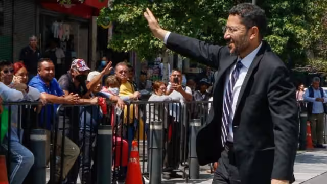 Martí Batres Guadarrama es uno de los mandatarios estatales que estará en la reunión en Palacio Nacional, con el presidente Andrés Manuel López Obrador