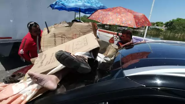 Testigos de los hechos ayudaron al señor mientras llegaban los paramédicos