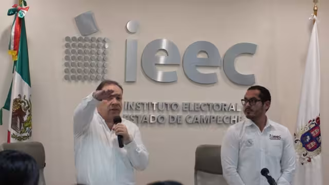 Juan Carlos Mena Zapata tomó posesión en el IECC Campeche