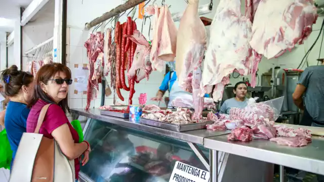 Hasta un 70% aumentaron por la cena de Navidad, lo que se refleja con clientes cargados con bolsas