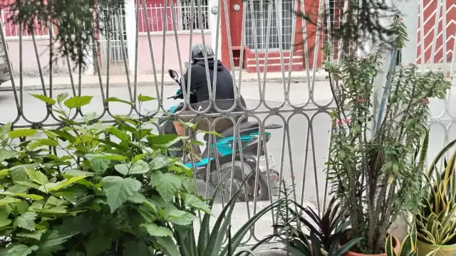 El hombre argumentó que solamente hacía su trabajo de tomar fotos a las casas