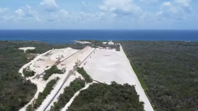 En el 2022, la desarrolladora promovió un interdicto para recuperar la posesión y el Juzgado Oral Civil de Playa del Carmen le dio la razón.
