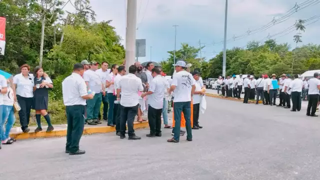 Autoridades de Movilidad buscan la conciliación laboral entre las dos agrupaciones, en beneficio de ambas y del turista, que ha sido afectado con manifestaciones