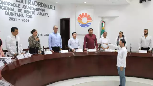 En su currículum, Gutiérrez Fernández se desempeñó como Regidor y posteriormente como Síndico Municipal y apoderado jurídico en la Administración 2021-2024