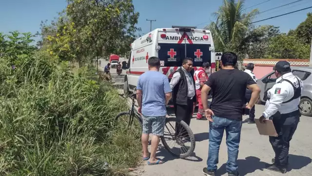 Fue atendida por paramédicos de la Cruz Roja por lesiones menores