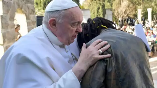 El Papa Francisco pidio en Marsella, una acogida justa y ampliar vías legales de ingreso a migrantes