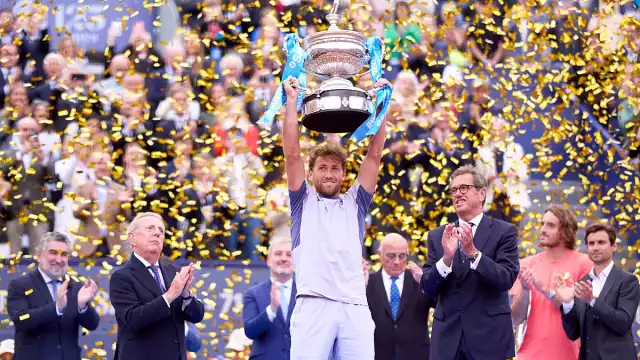 Casper Ruud venció a Tsitsipas en parciales corridos por 7-5 y 6-3 en el Barcelona Open