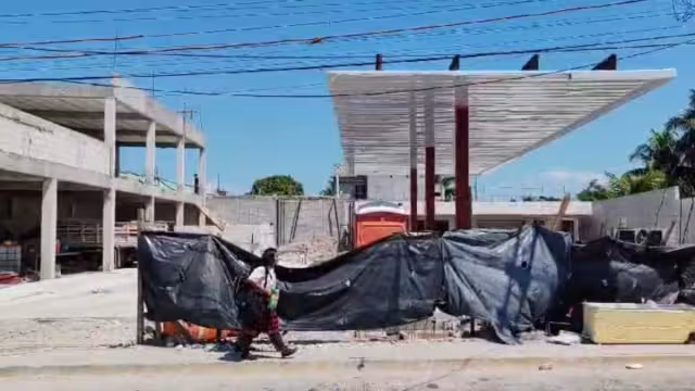 La ubicación de la estación de servicio no representa riesgo para los habitantes y estudiantes de la secundaria que está a 100 metros