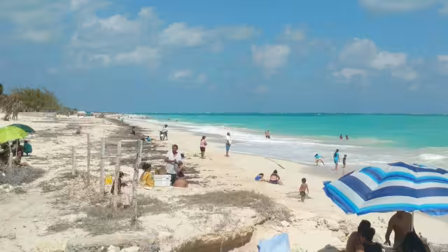 En temporada alta llegan numerosos isleños y cancunenses