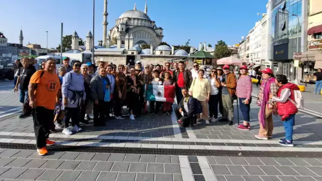 Los campechanos aseguran que están en un hotel y que buscan la manera de regresar a México
