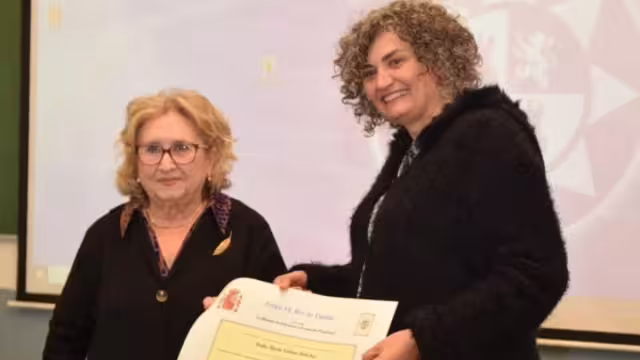 La mujer se graduó como Perito Mercantil