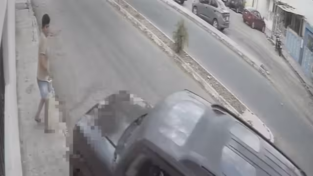 La mujer fue atropellada y resultó gravemente lesionada