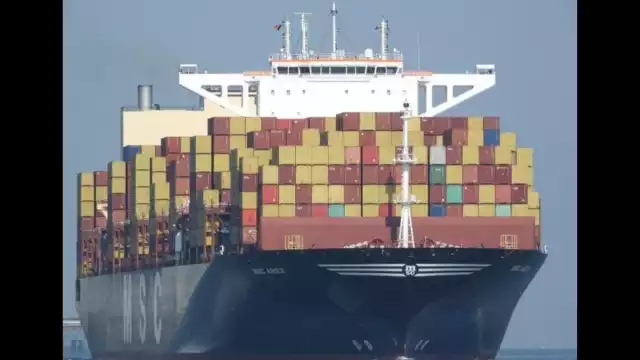 Fuerzas especiales marítimas de la Guardia Revolucionaria de Irán realizaron la interceptación del MCS Aries, un portacontenedores vinculado a Israel