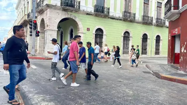 Los comercios de Mérida cierran temprano por las festividades