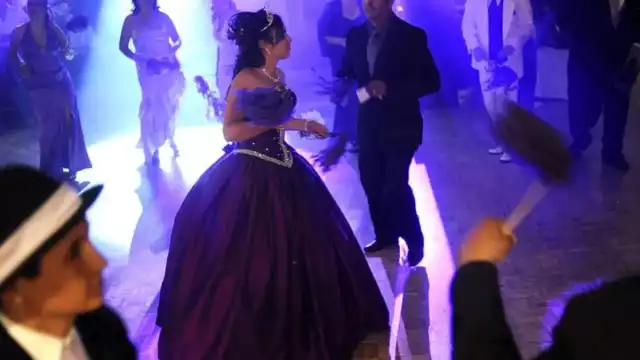 La mujer terminó con lesiones severas en el rostro