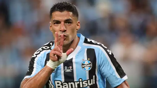 Luis Suárez jugó por primera vez en la liga de Brasil con el Gremio, luego de decirle no a Cruz Azul