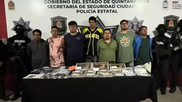 Llevaban a cabo una transacción de drogas en la vía pública.