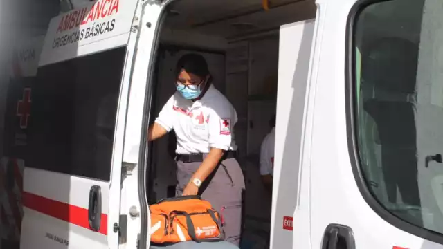 Al lugar llegaron paramédicos, pero sólo confirmaron la muerte de la persona