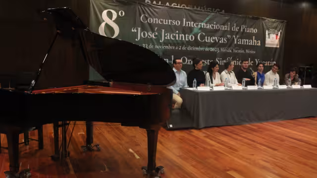 Resaltó que los ejecutantes finalistas ostentan altos reconocimientos por sus estudios de conservatorio y posgrados