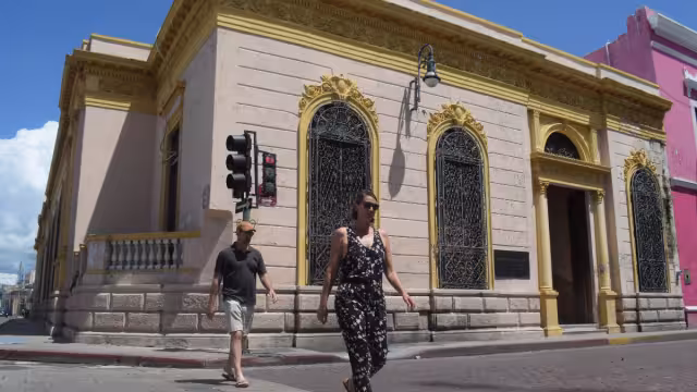 En la biblioteca siempre acuden jóvenes y adultos, así como visitantes de otros países
