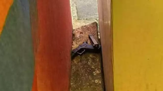 Se presume que quien la portaba intentó evadir a la justicia; le realizarán pruebas de balística .