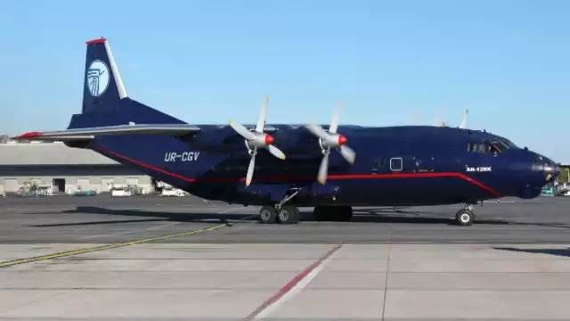 Testigos aseguran que salía humo del avión