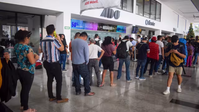 Trabajadores de las tiendas del lugar señalaron que ayer hubo mayor movimiento
